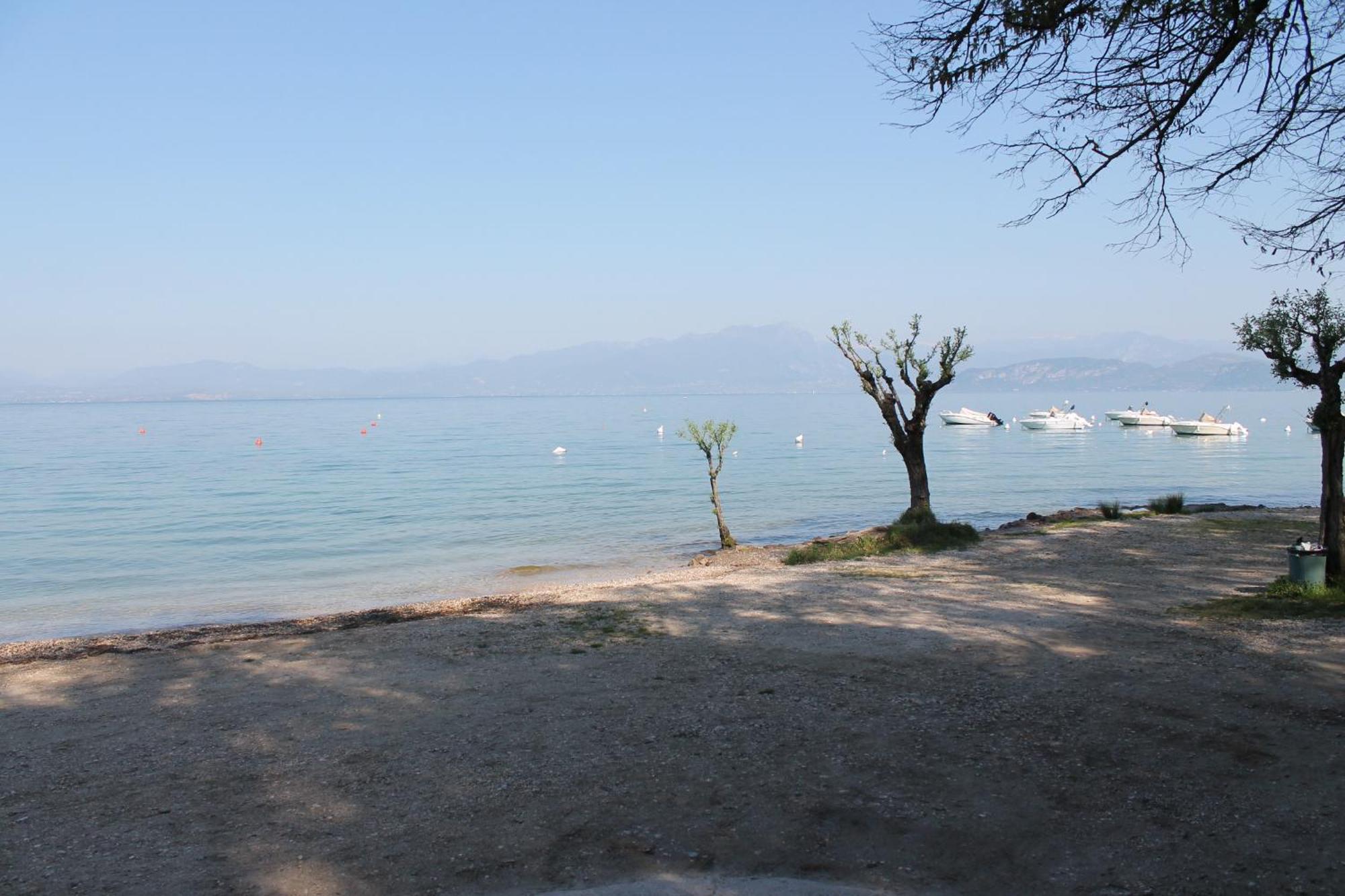 Madonnina Apartment In Lazise Exterior photo